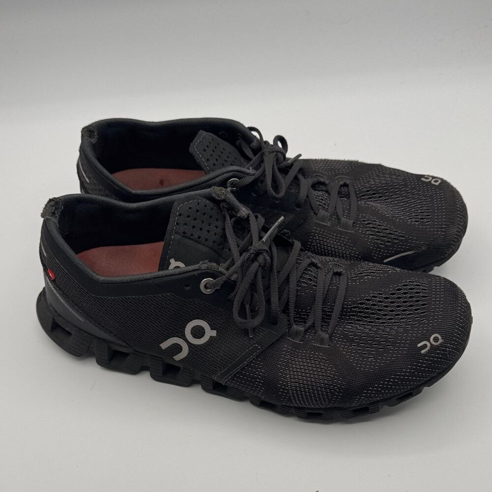On Running Shoes - Women's 9